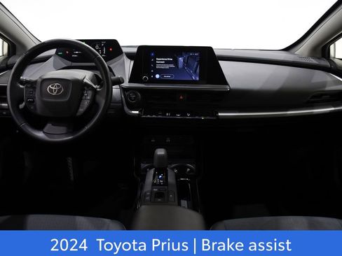 Used 2024 Toyota Prius LE image 8