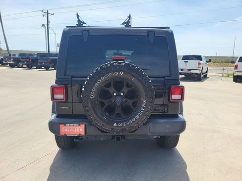Used 2021 Jeep Wrangler Unlimited Sport AWD/4WD image 13