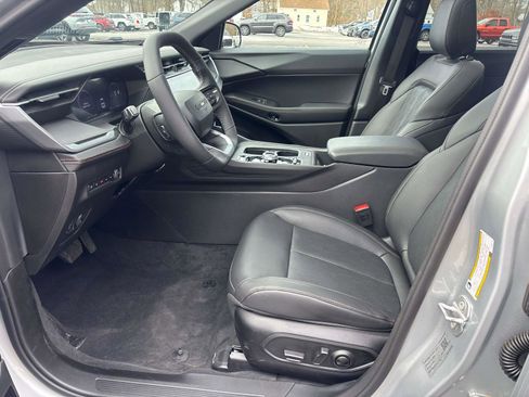 New 2026 Jeep Cherokee Overland image 9