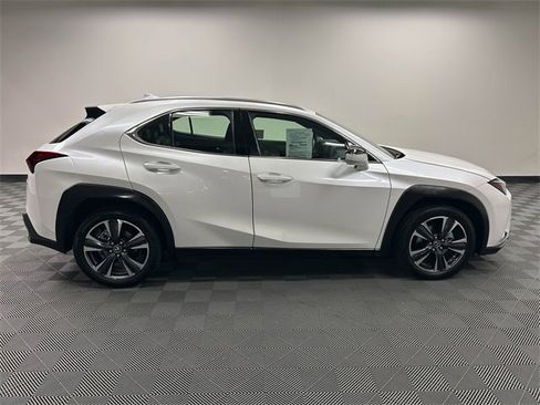 Certified 2025 Lexus UX 300h FWD image 4
