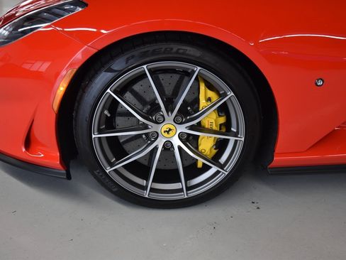 Used 2020 Ferrari 812 Superfast image 27