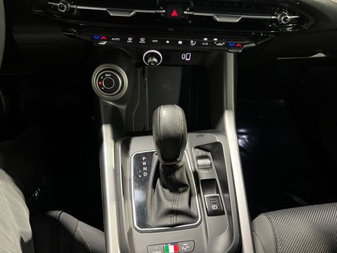 Used 2024 Alfa Romeo Tonale Ti image 38