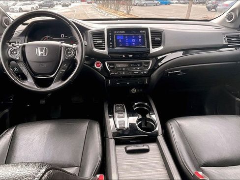 Used 2016 Honda Pilot Touring image 15