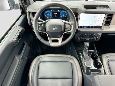 New 2025 Ford Bronco Outer Banks image 16
