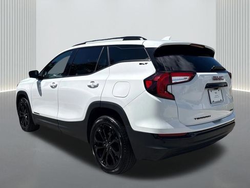 Used 2022 GMC Terrain SLT w/ Infotainment Package II AWD/4WD image 7