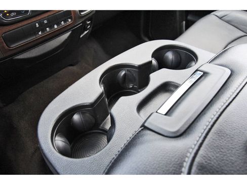 Used 2017 RAM 1500 Laramie AWD/4WD image 32