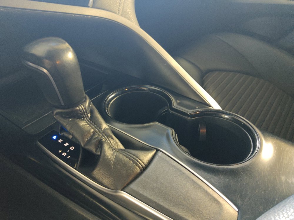 Used 2018 Toyota Camry SE FWD image 26