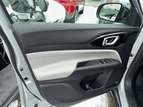 New 2026 Jeep Compass Limited image 6