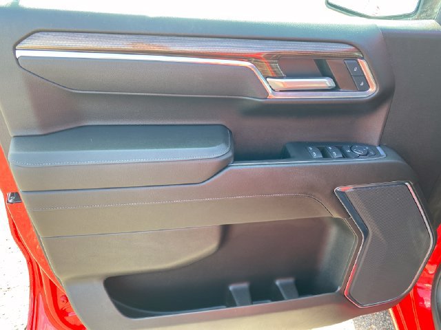 Certified 2024 Chevrolet Silverado 1500 LT AWD/4WD image 28