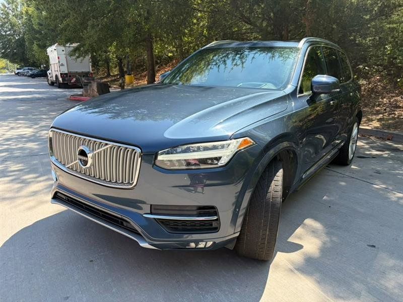 Used 2018 Volvo XC90 T6 Inscription w/ Convenience Package AWD/4WD image 3