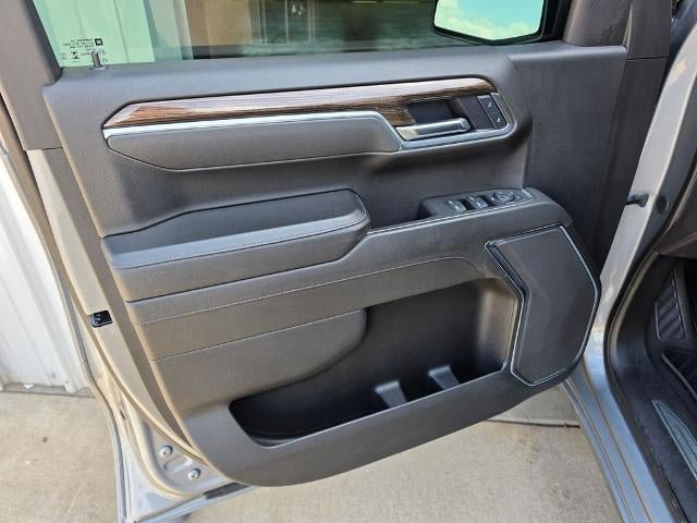 Used 2025 Chevrolet Silverado 1500 LT AWD/4WD image 16