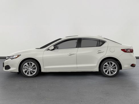 Used 2018 Acura ILX w/ AcuraWatch Plus Package image 3