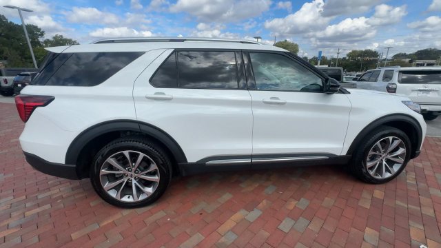 Used 2025 Ford Explorer Platinum w/ Ultimate Package AWD/4WD image 3