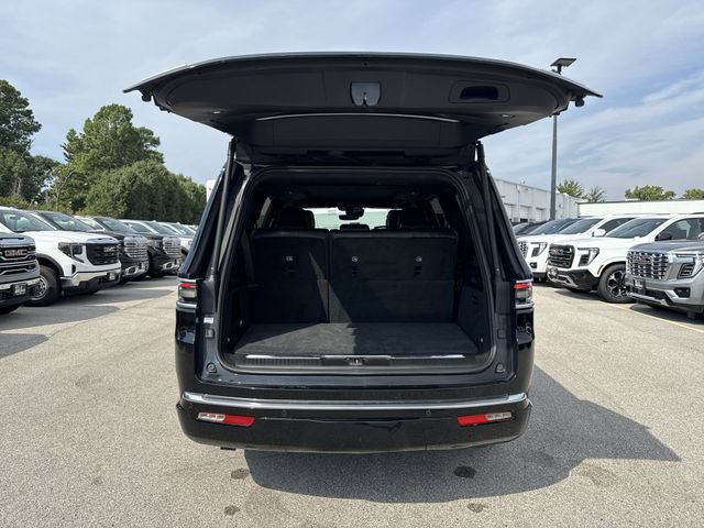 Used 2022 Jeep Grand Wagoneer Series I AWD/4WD image 27