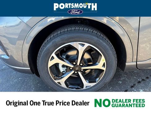 New 2026 Ford Escape ST-Line Elite w/ Premium Technology Package AWD/4WD image 32