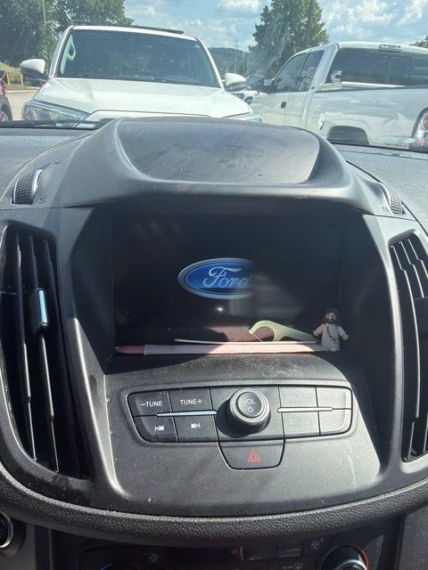 Used 2019 Ford Escape SEL AWD/4WD image 24