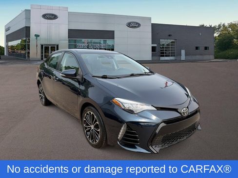 Used 2017 Toyota Corolla SE w/ Carpet Mat Package (TMS) FWD image 2