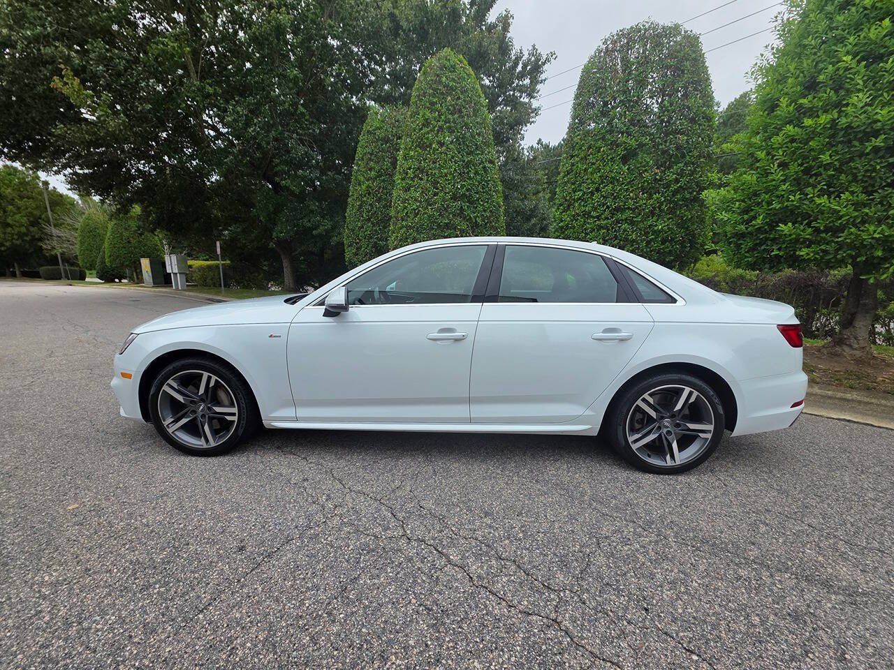 Used 2017 Audi A4 2.0T Premium Plus w/ Premium Plus Package AWD/4WD image 2