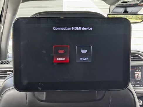 Used 2023 GMC Yukon Denali Ultimate w/ LPO, Floor Liner Package AWD/4WD image 21