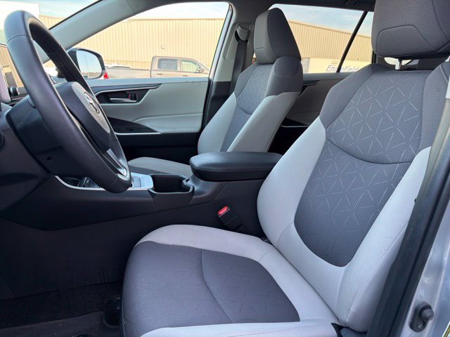 Used 2025 Toyota RAV4 XLE w/ Convenience Package AWD/4WD image 13