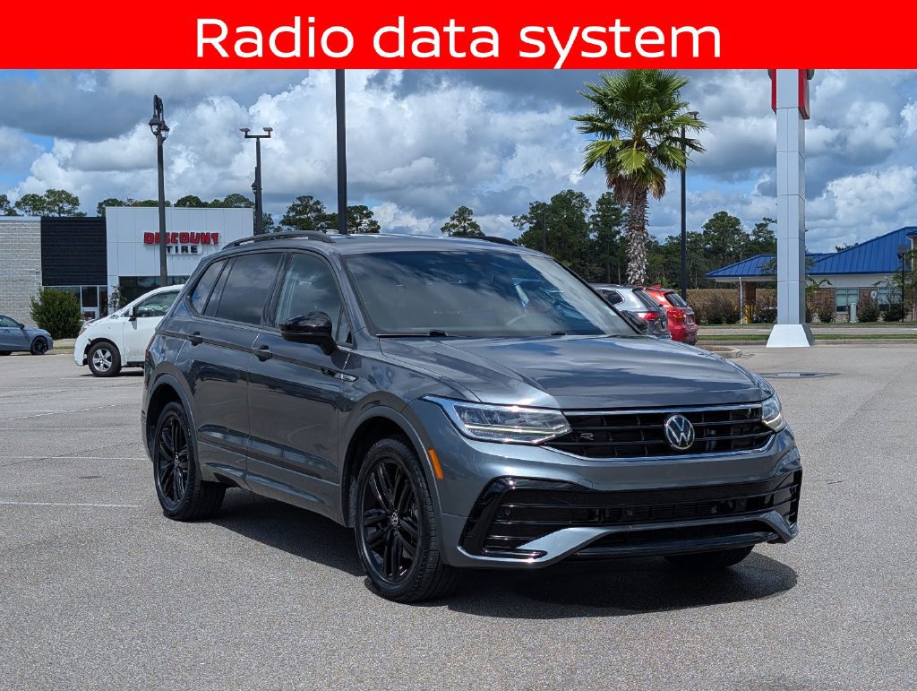 Used 2022 Volkswagen Tiguan SE R-Line FWD image 9