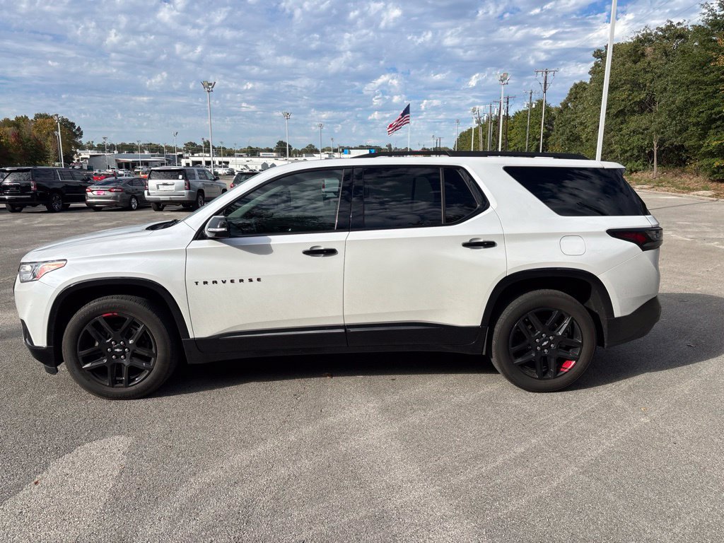 Used 2020 Chevrolet Traverse Premier w/ Redline Edition FWD image 4