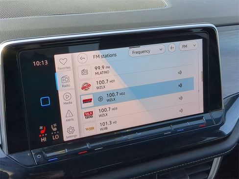 Used 2024 Volkswagen Atlas Cross Sport SE image 20