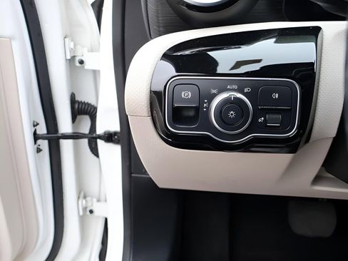 Used 2022 Mercedes-Benz A 220 4MATIC image 35