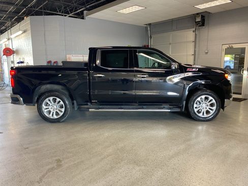 Used 2023 Chevrolet Silverado 1500 LTZ image 8