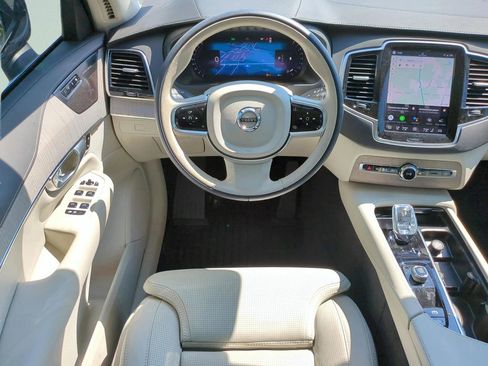 Used 2024 Volvo XC90 B6 Ultimate w/ Protection Package Premier AWD/4WD image 12