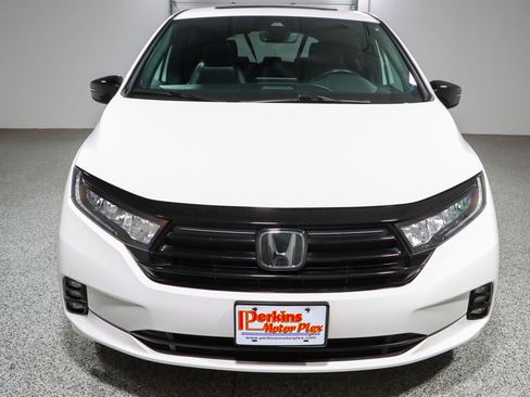 Used 2023 Honda Odyssey Sport image 4