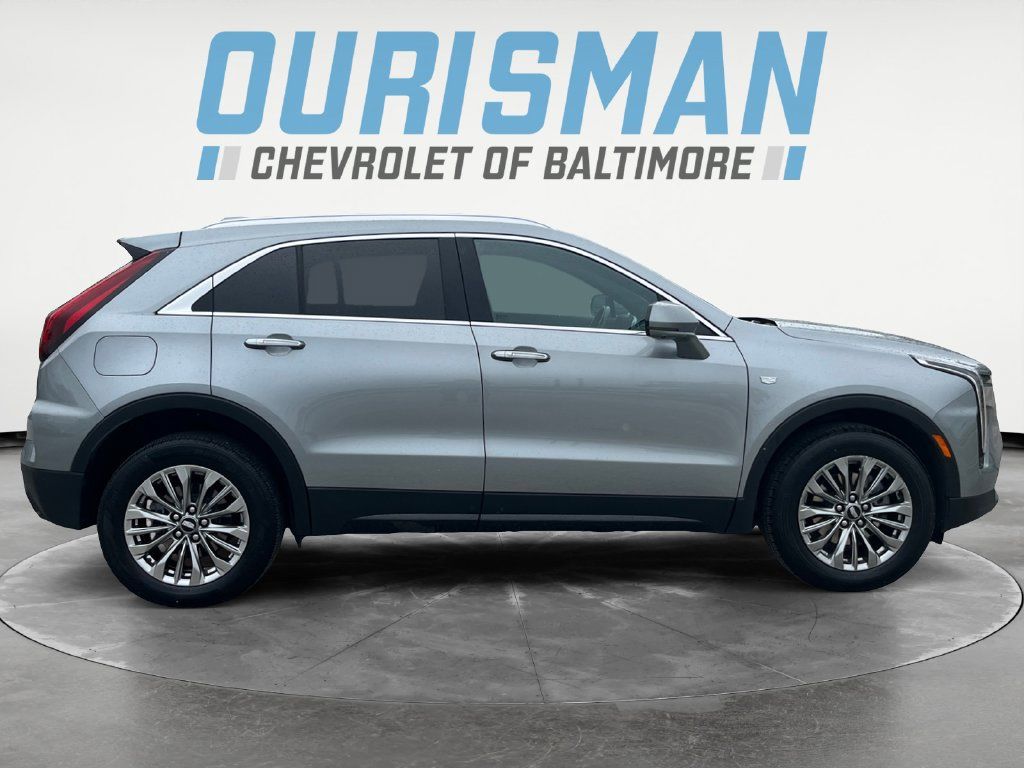 Used 2025 Cadillac XT4 Premium Luxury AWD/4WD image 7