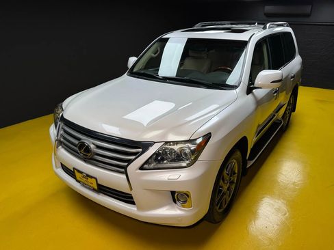 Used 2013 Lexus LX 570 4WD image 73