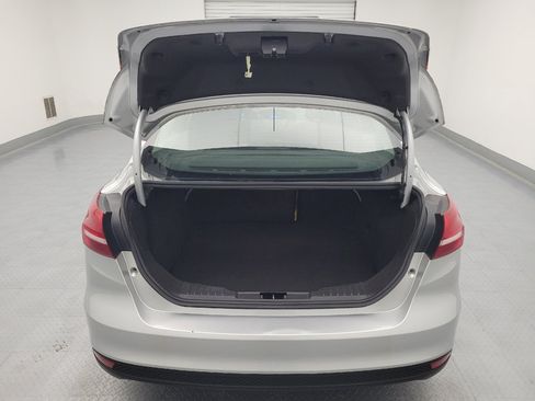 Used 2017 Ford Focus SE FWD image 29