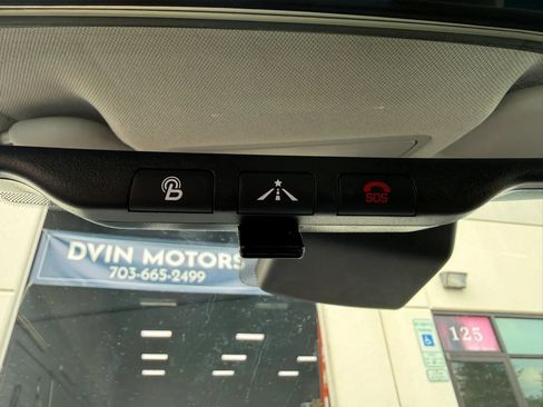 Used 2022 Hyundai Ioniq SE FWD image 36