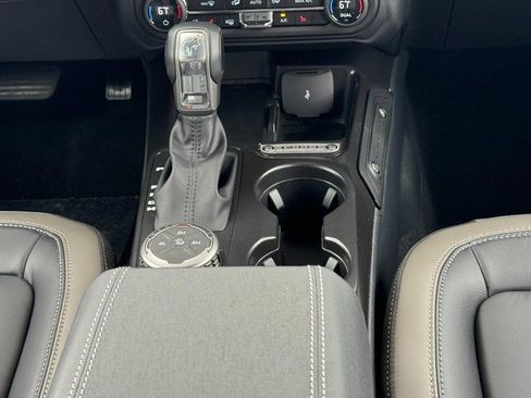 New 2026 Ford Bronco Outer Banks AWD/4WD image 9