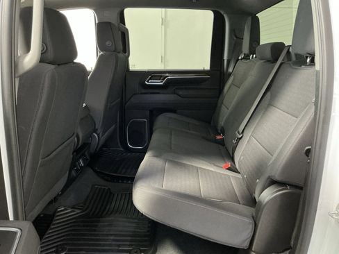 Used 2025 Chevrolet Silverado 2500 LT w/ Convenience Package image 29