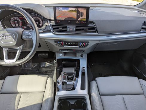 Certified 2025 Audi Q5 Prestige image 19