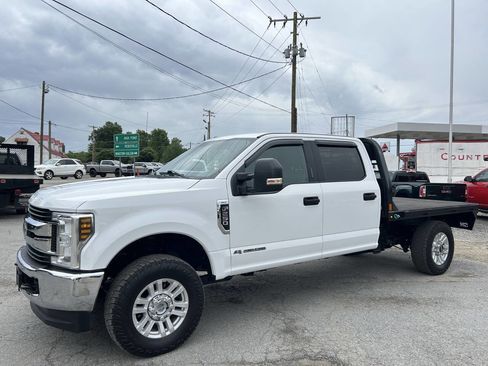 Used 2019 Ford F250 XLT w/ FX4 Off-Road Package AWD/4WD image 2