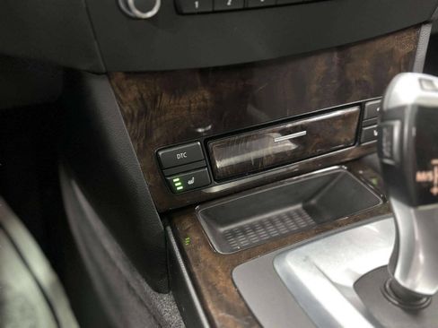 Used 2010 BMW 528i xDrive Sedan image 28