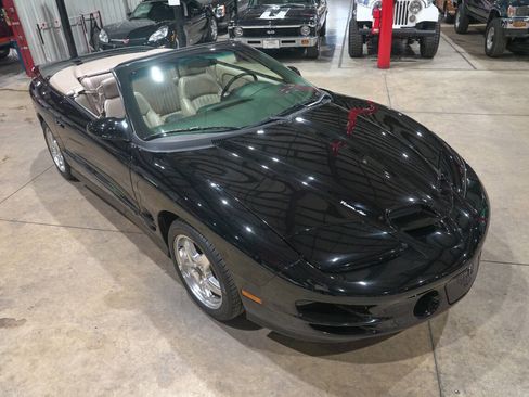 Used 2001 Pontiac Firebird Trans Am RWD image 14