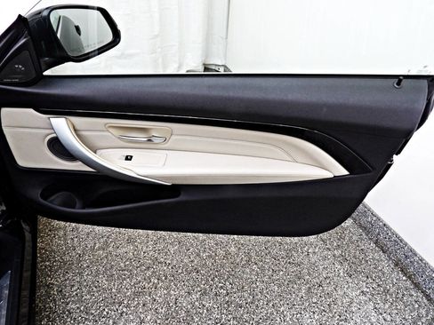 Used 2017 BMW 430i xDrive Convertible image 16