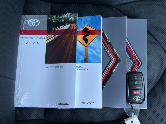 Used 2026 Toyota Grand Highlander FWD image 54