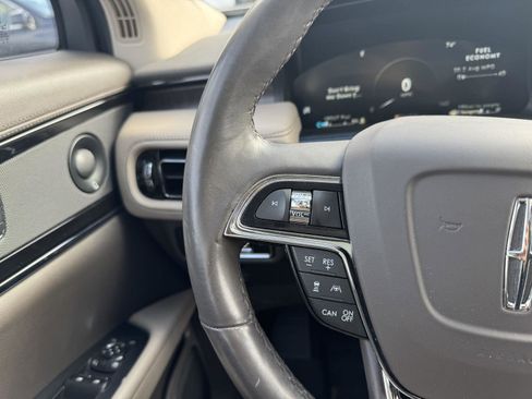 Used 2022 Lincoln Nautilus Reserve w/ Equipment Group 201A image 11