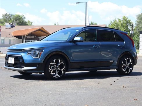 Used 2023 Kia Niro EX Touring FWD image 11