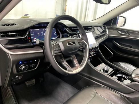 Used 2022 Jeep Grand Cherokee Limited 4xe w/ MOPAR Finishing Package image 8