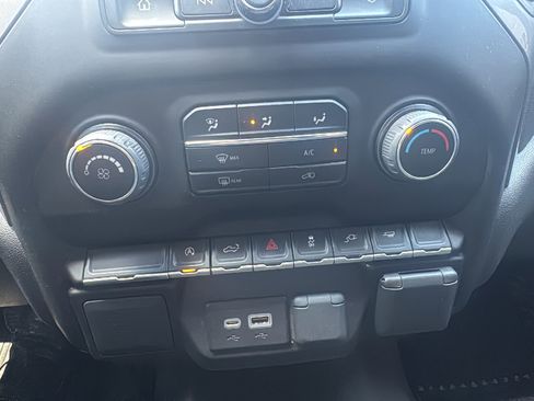 Used 2021 Chevrolet Silverado 1500 Custom w/ Safety Confidence Package image 11