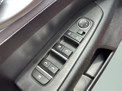Used 2024 Kia Forte LXS FWD image 12