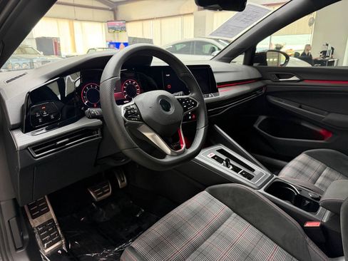 Used 2022 Volkswagen GTI SE FWD image 18