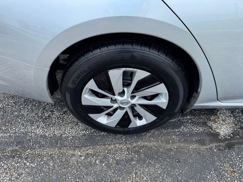 Used 2024 Nissan Altima 2.5 S FWD image 29